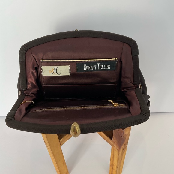 Vintage Women’s Bonwit Teller evening purse - Picture 6 of 6